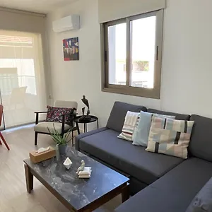 https://le-voyageur.protaras-cy-hotels.com